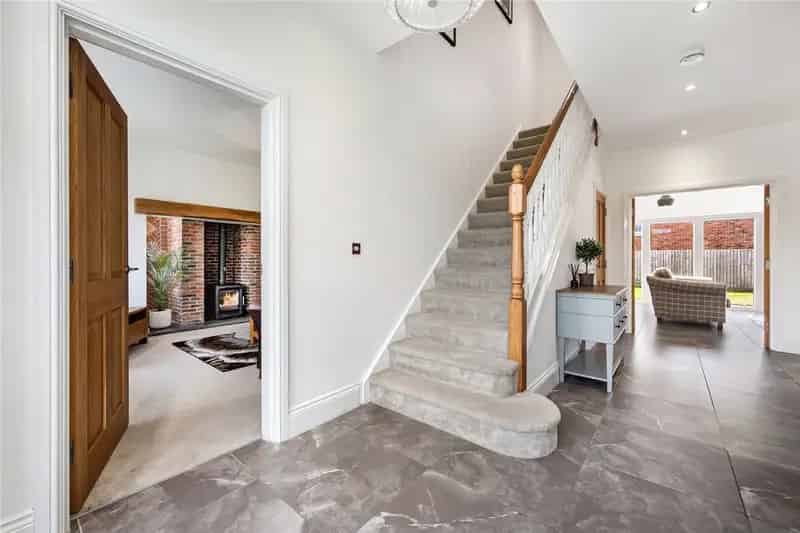 6 Bedroom Detached House in Adel Modern Luxury Family Home