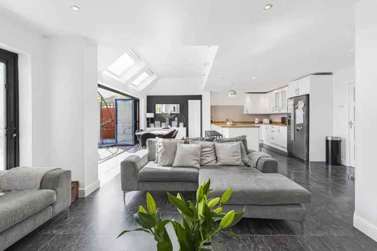 5 Bedroom Semi-Detached Family Home Marshalswick