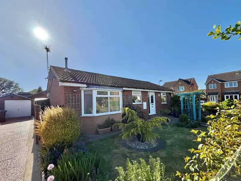 2 bedroom Bungalow
 For Sale