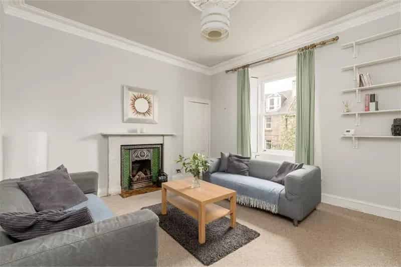 2 Bed Flat Abbeyhill Edinburgh - 2 Reception Rooms West Garden
