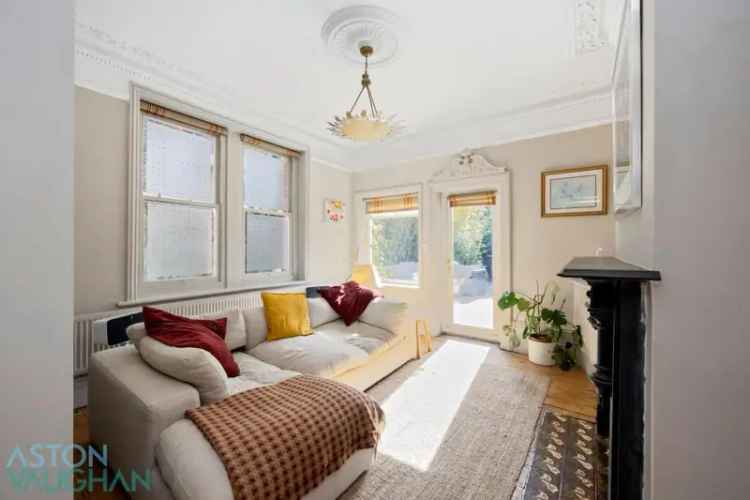 6 Bedroom Semi-Detached Victorian House for Sale