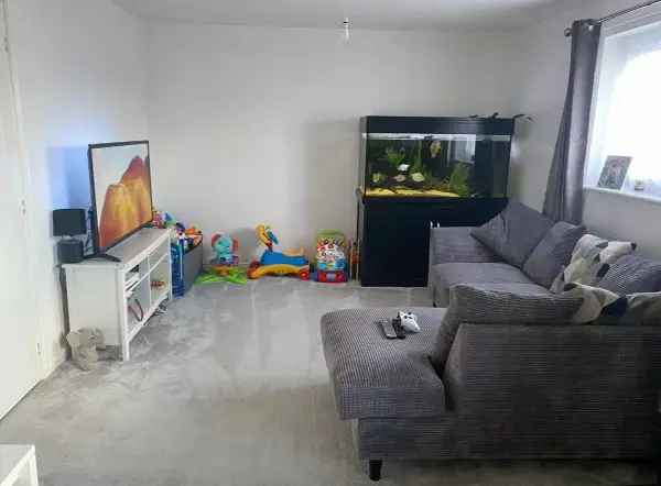 Flat For Rent in Teignbridge, England