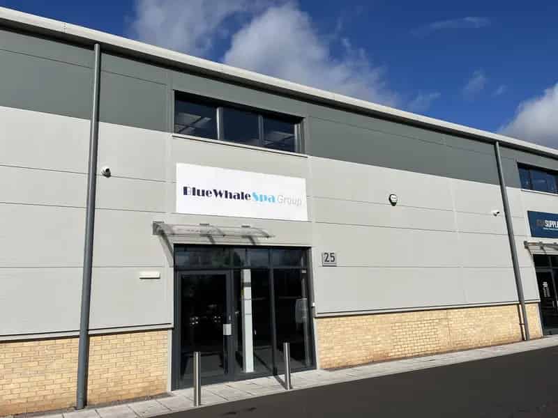 High Quality Business Unit 5957 sq ft To Let May Sell