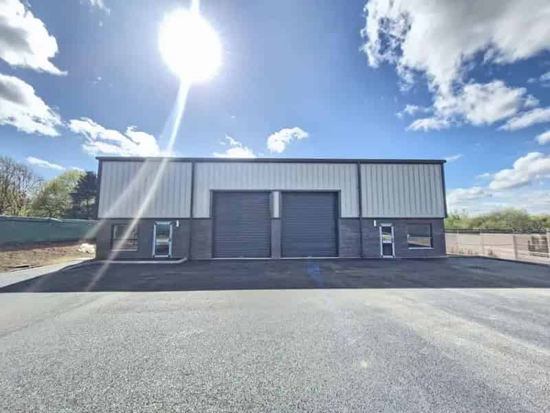 To Let Modern Industrial Units 2201 Sq Ft