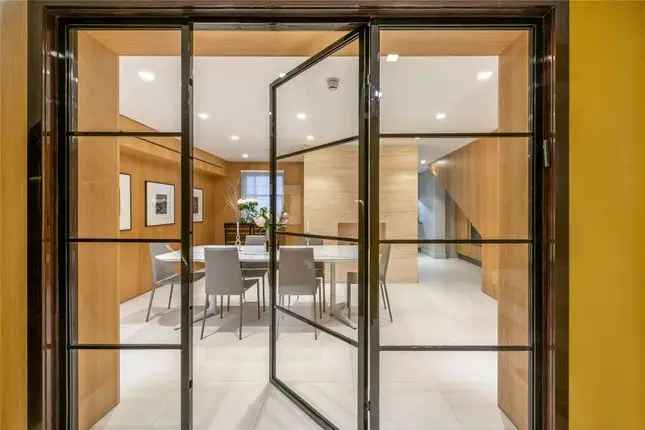 Maisonette for sale in Lancaster Gate, Lancaster Gate W2