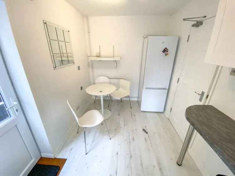 1 Bedroom Flat To Rent Available Now