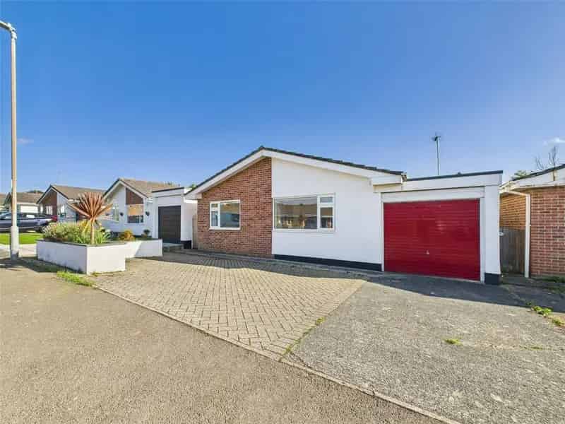 2 Bedroom Bungalow for Sale