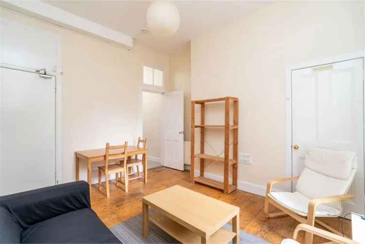 4 Bed Flat - Maindoor with 1 Reception Room