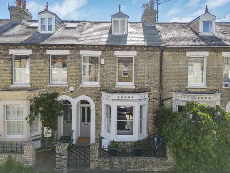 4 Bedroom Terraced House for Sale