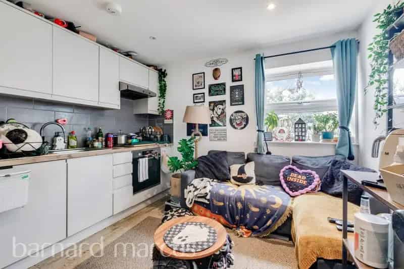 Flat For Rent , London, England