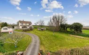 Substantial Detached Property in Loddiswell with Workshop and Stunning Views