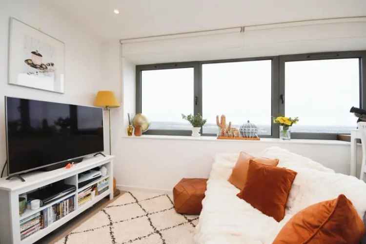 Luxury 1-Bed Apartment Brentwood Regent House Stunning Skyline Views