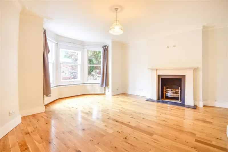 4 Bedroom Flat To Let West Hampstead