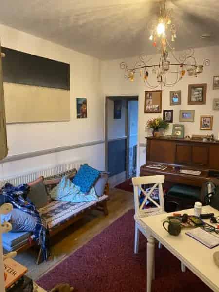 Victorian Terraced House in Historic Tudor Village