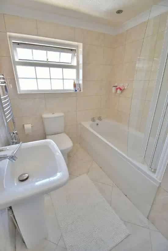 4 Bed Detached House For Sale Near Ferndown Town Centre