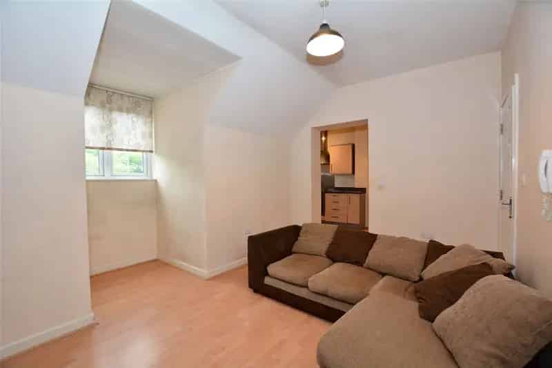 One Bedroom Apartment in Woodlesford Near Train Station