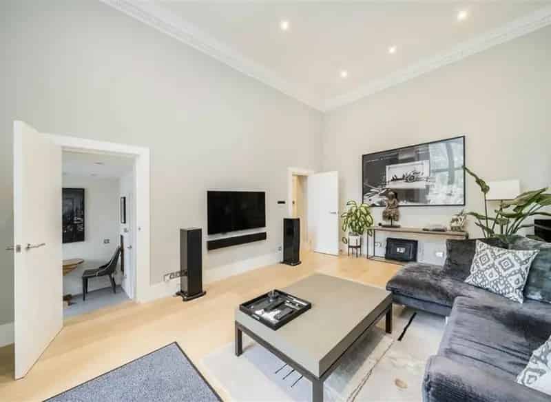 Two Bedroom Flat South Kensington Near Old Brompton Road