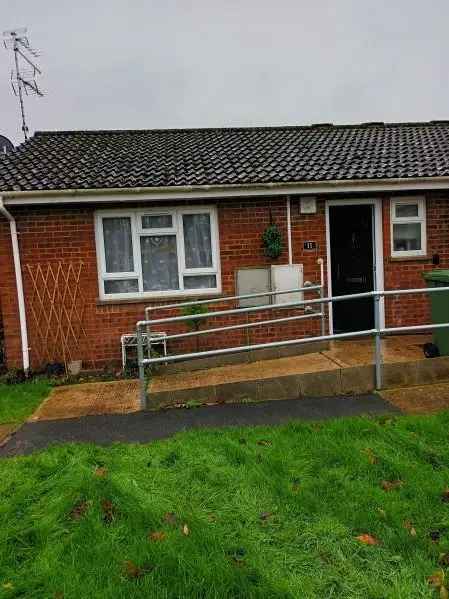 Bungalow For Rent in Fenland District, England