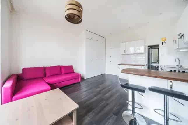 5 Flat Semi Detached House For Sale Acton W3