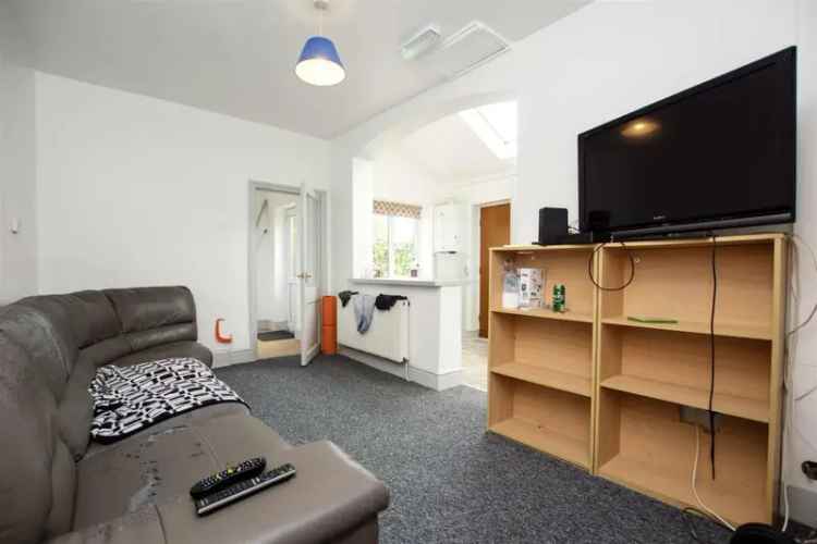 7 Bedroom Student Property Near University For Sale