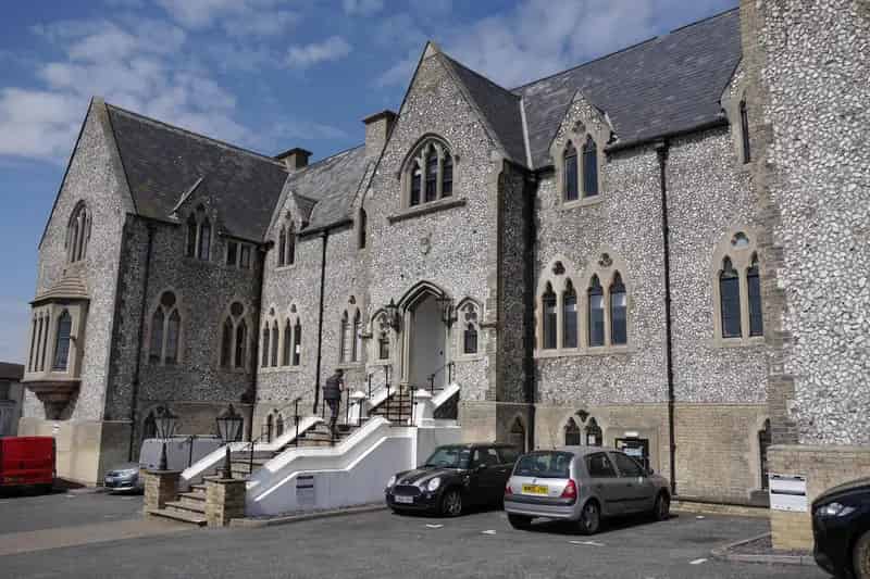 Fully Furnished Office Suites to Let Brighton