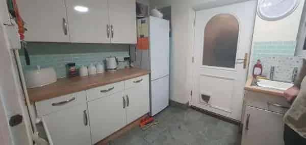 Large 3 Bed House with Outbuilding and Garden in Rural Village