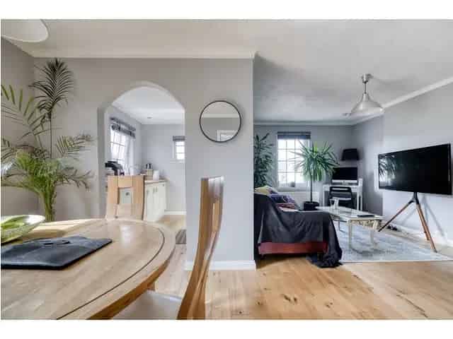 1 Bedroom Flat for Sale in Colinton Edinburgh