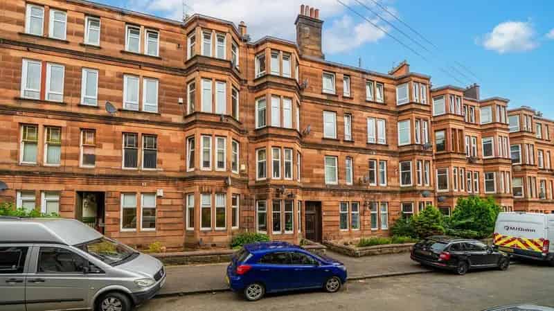 1 Bedroom Flat for Sale in Shawlands