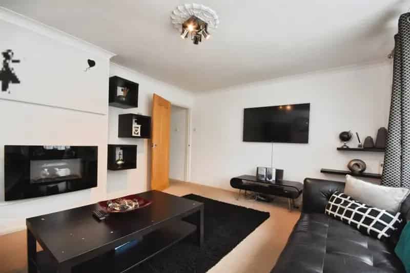 Four Bedroom Family Home Near Brentwood High Street and Station