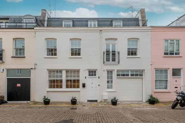 Luxury 3 Bed House Princes Gate Mews South Kensington
