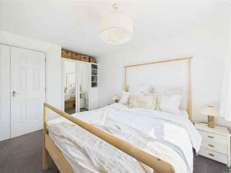 1 Bed Flat for Sale Top Floor Apartment with Parking and Balcony