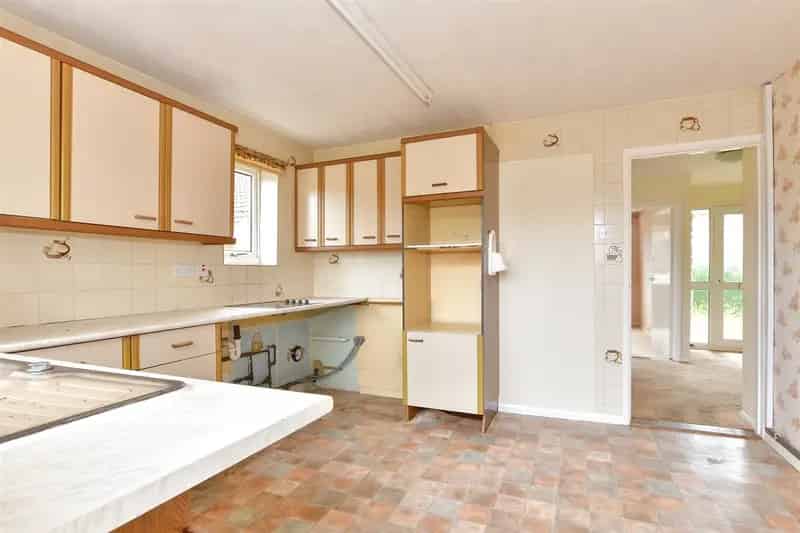 2 Bedroom Detached Bungalow for Sale Near Faversham and Canterbury