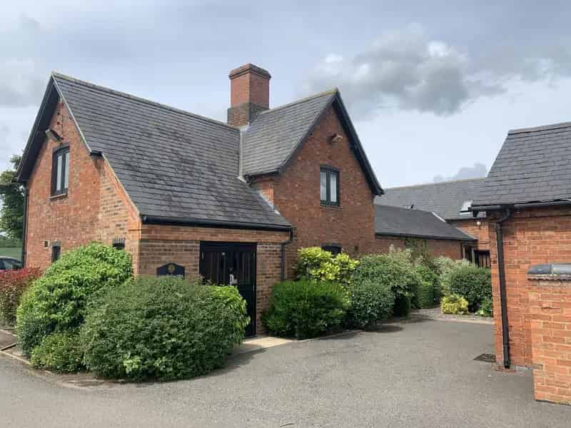 Rural Office near Althorp Estate High Spec Accommodation 5 Parking Spaces