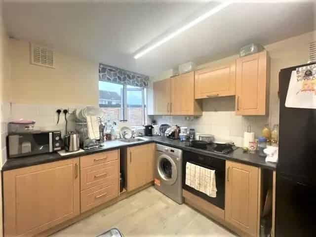 Two Bedroom Maisonette Near Oxford Abingdon Garage Parking Zero Deposit