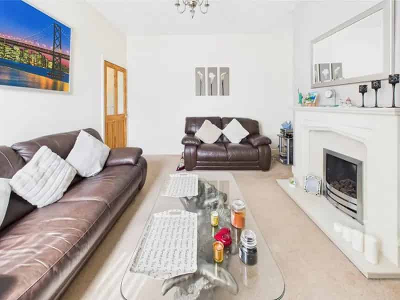 2 Bedroom Flat for Sale Hebburn Tyne and Wear