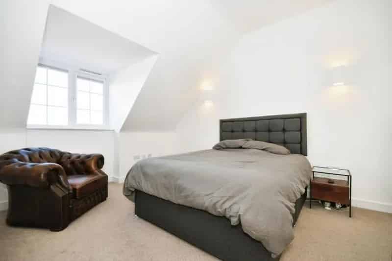 3 Bed 3 Storey Townhouse For Sale