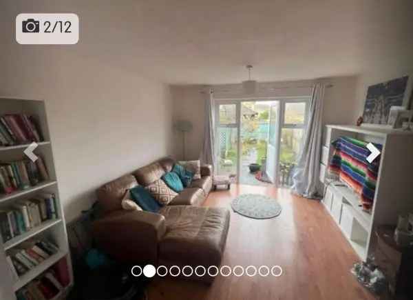 Spacious 2-Bedroom House in Bath Odd Down