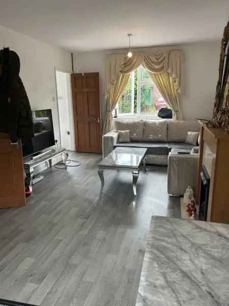 House For Rent in Broxtowe, England