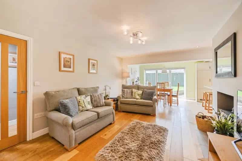 3-Bed Bungalow Hulland Ward Modern OpenPlan Ensuite Driveway Garden