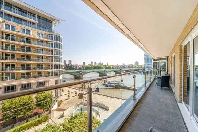 Flat for sale in The Boulevard, Imperial Wharf, London SW6