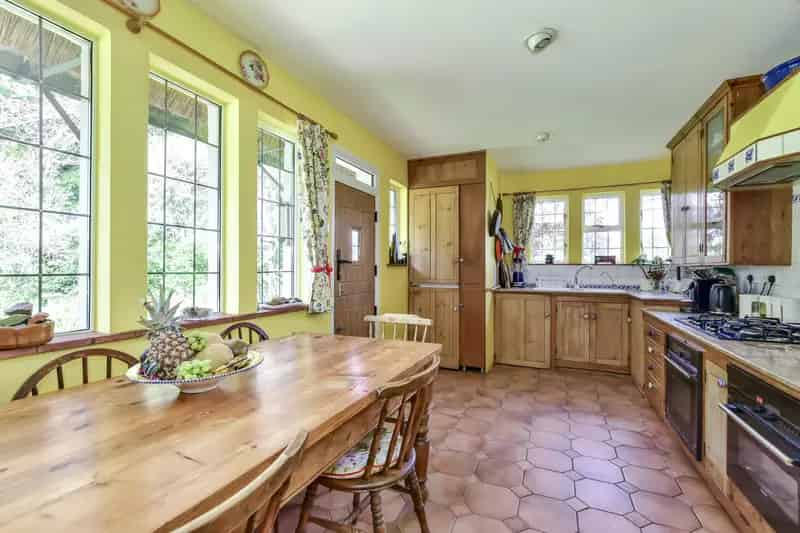 Thatched Cottage Littlewick Green 3 Bedrooms Indoor Pool