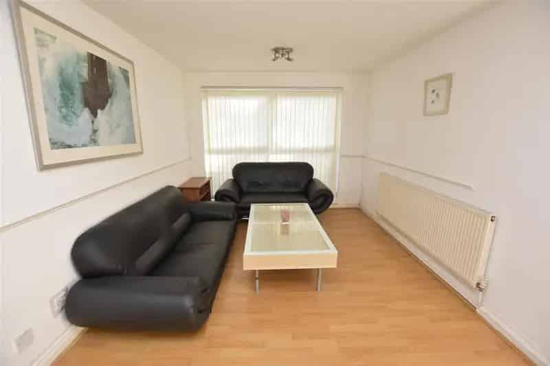2 Bedroom Student Flat to Rent Near University of Birmingham
