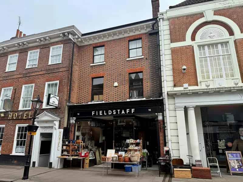 Three Bedroom Mid Terrace House Rochester High Street Near Cathedral Mainline Station