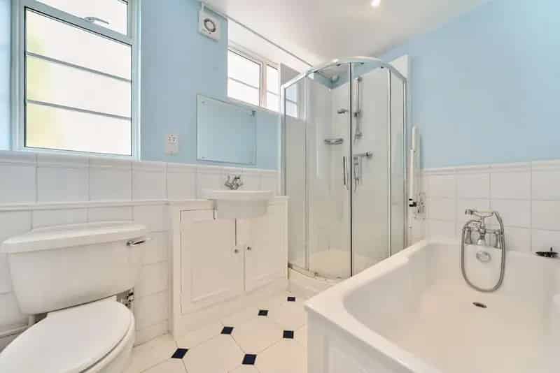 Wimbledon 3 Double Bedroom Apartment with Large Terrace