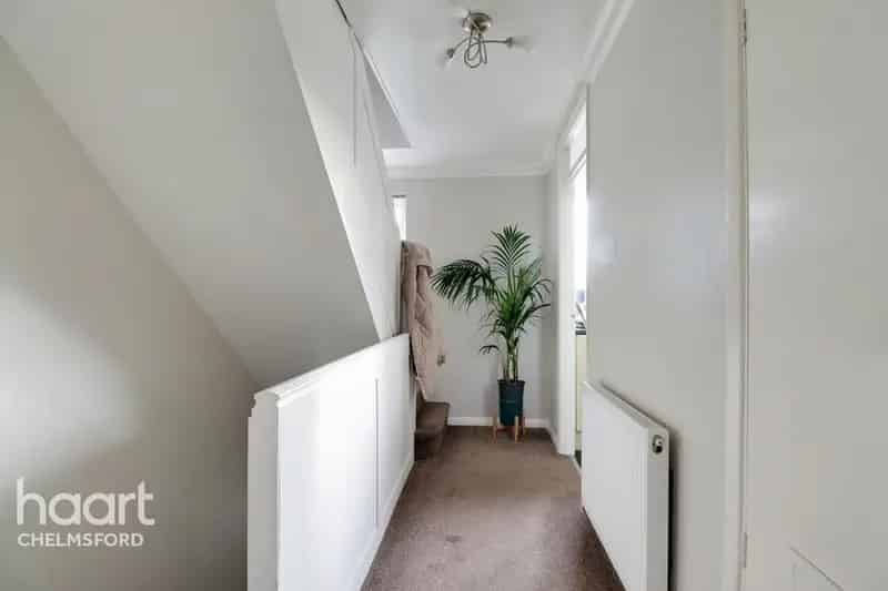 2 Bedroom Maisonette for Sale - No Sale No Fee