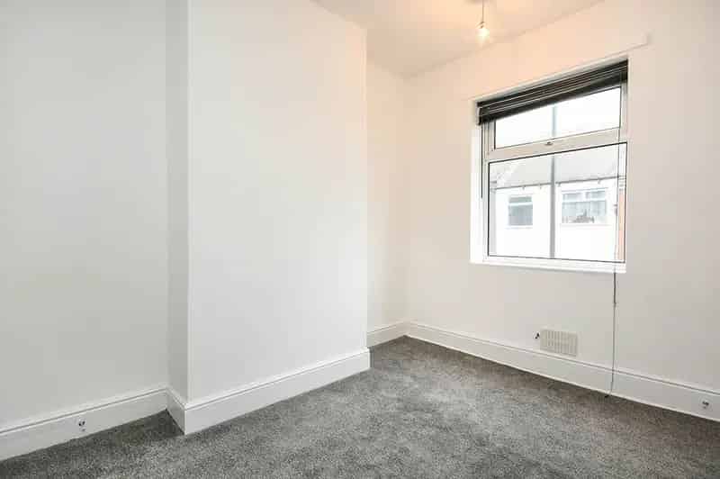 2 bedroom Mid Terrace House to rent, Brimington, Derbyshire, S43