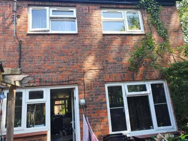 2 3 Bedroom House Near Town Centre