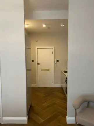 Studio for Rent in Basil Street London SW3