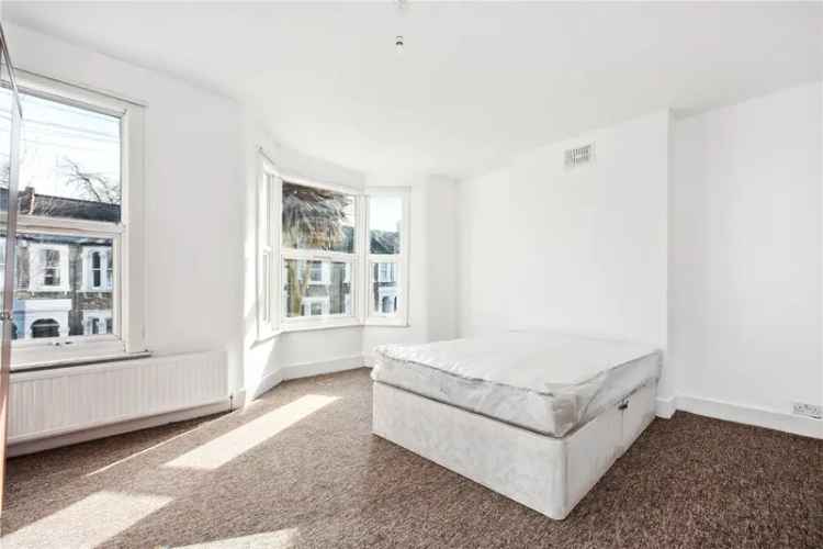 4 bedroom house in London