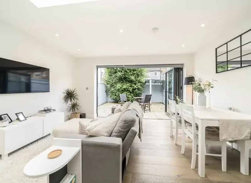 Two Double Bedroom Garden Flat Tooting